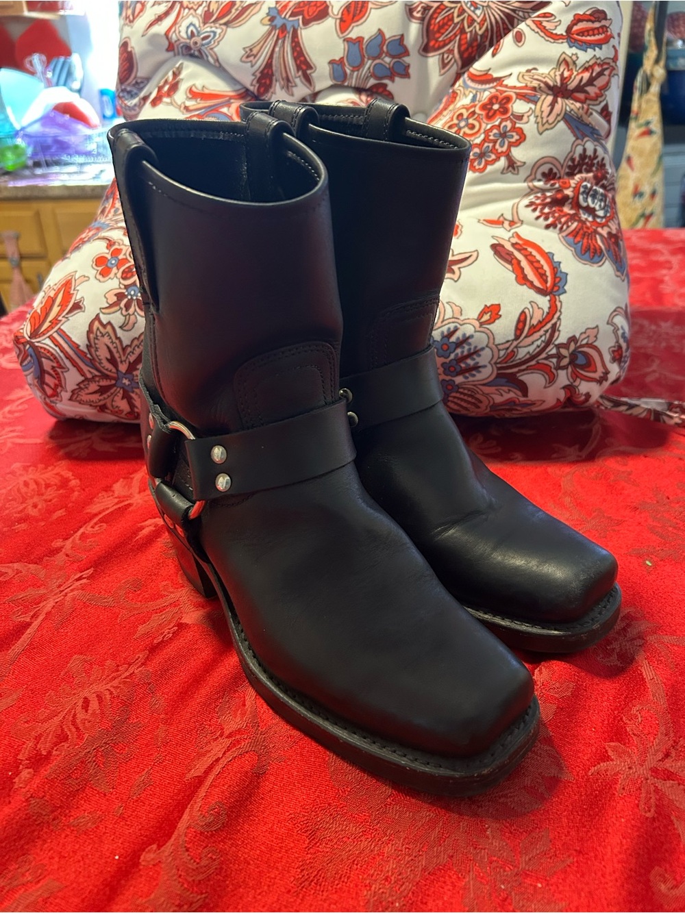 Frye Black Leather Harness Motto womens Boots size 6.5